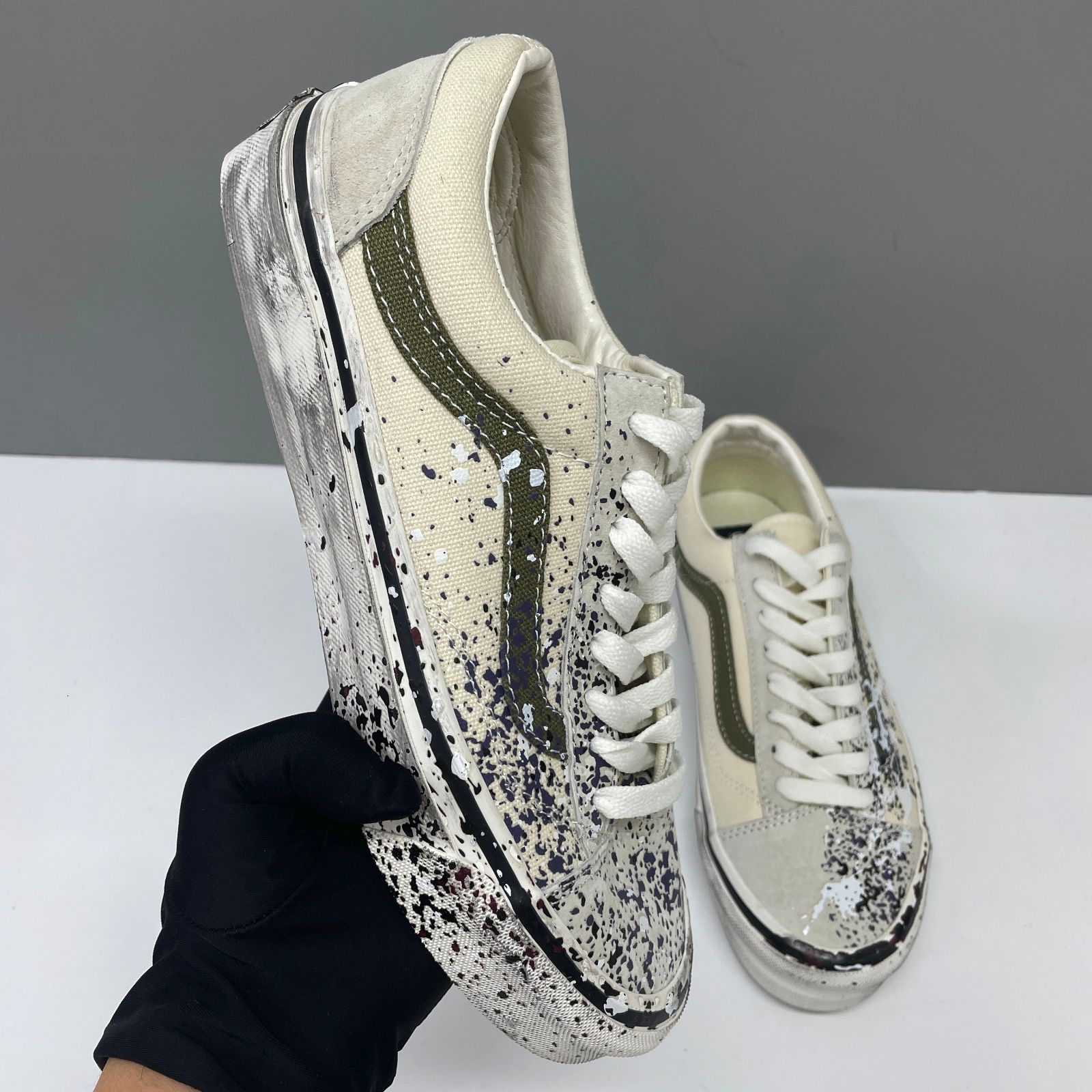Luxury Pearlized Canvas Shoes New Sneakers For Men Women Pearl Trainers Vintage Sports Casual Shoes Lace Up Walking Shoe 1083 - 4 of 9