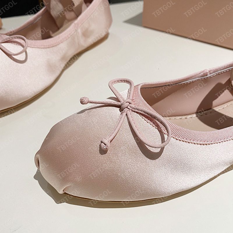 Designer Loafers Ballet Flat Shoes Women Leather Sandals Butterfly Soft Sole Suede Sneaker Elastic Band Shallow Mouth Mary Janes Casual Shoes 1062 - 6 of 8