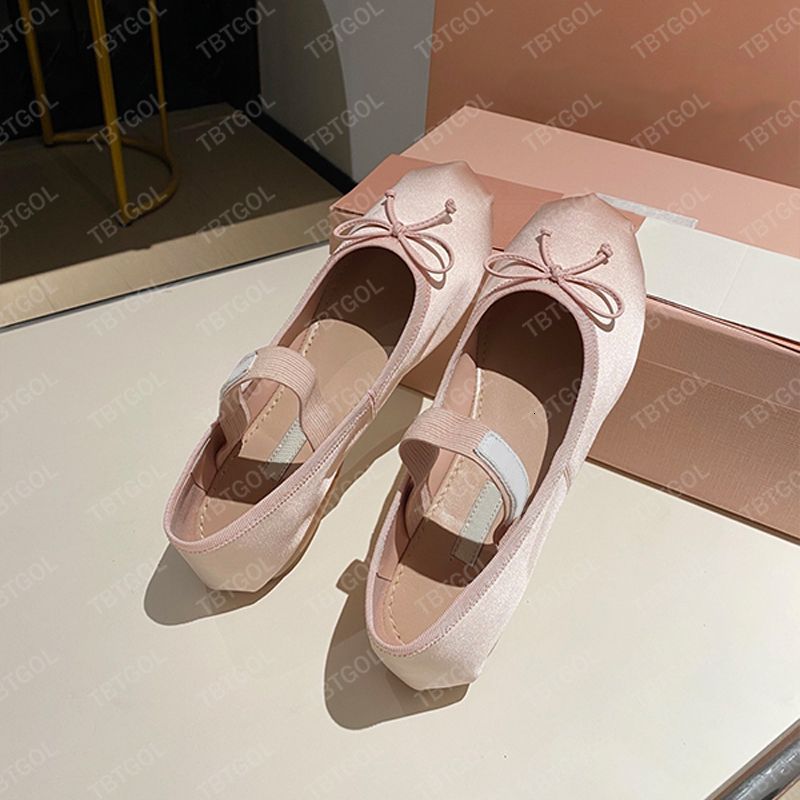 Designer Loafers Ballet Flat Shoes Women Leather Sandals Butterfly Soft Sole Suede Sneaker Elastic Band Shallow Mouth Mary Janes Casual Shoes 1062 - 8 of 8