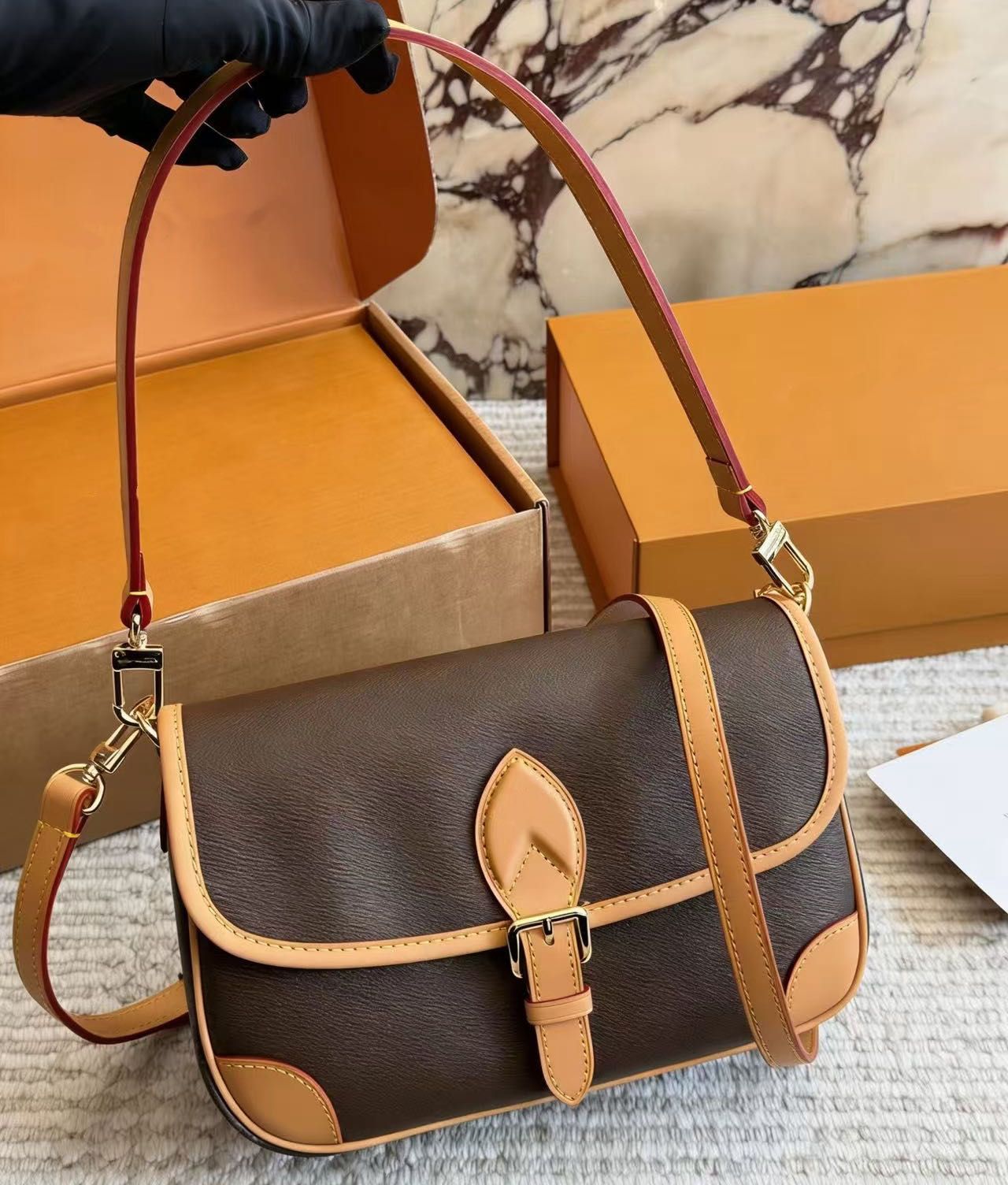 Luxury Genuine Leather Shoulder Bag Women Vintage Boston Crossbody Handbags Rich Texture Large Capacity Commuting Tote Fashion Purse Travel Bag Womens Purse PRPU - 4 of 8
