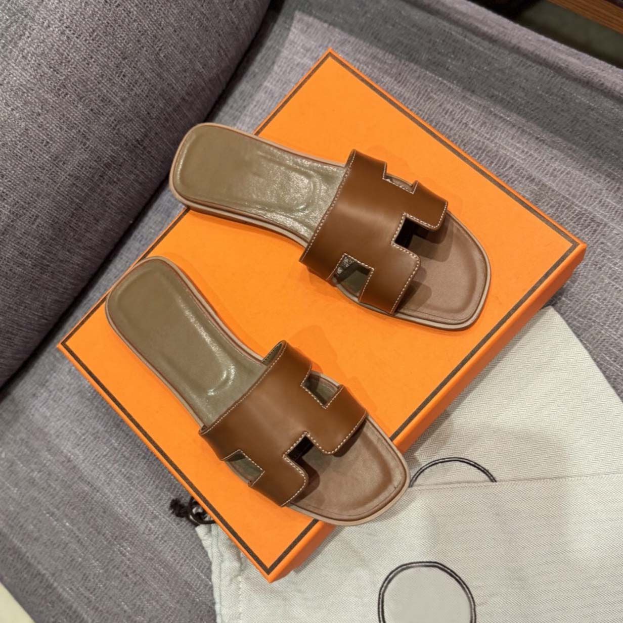 Womens slippers fashionable floral slippers leather rubber flat shoes sandals summer beach shoes winter plush slippers bathroom slippers classic beach sandals 77 - 5 of 8