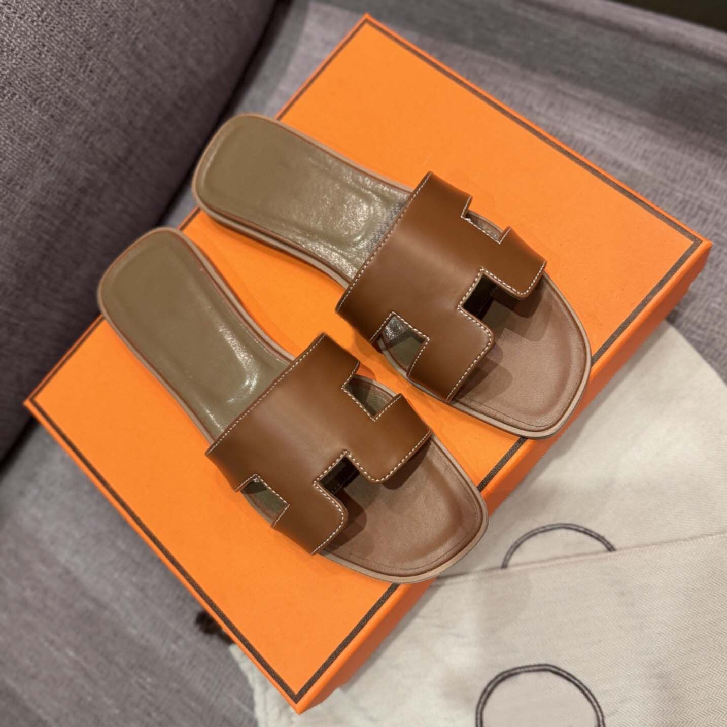 Womens slippers fashionable floral slippers leather rubber flat shoes sandals summer beach shoes winter plush slippers bathroom slippers classic beach sandals 77 - 3 of 8