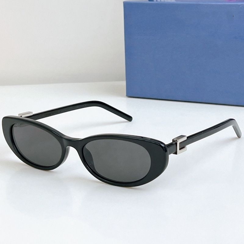 Designer women classic cat eye sunglasses Fashion Retro eyewear high quality Summer seaside travel Fashionable glasses with Box - 2 of 7