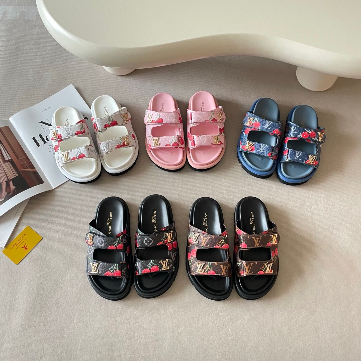 LV x TM Pool Pillow Flat Mule Cherry Print Platform Slide Sandals Women Adjustable Double Strap Metal Thick Sole Casual Outdoor Beach Couple Slippers Multiple colors - 1 of 6