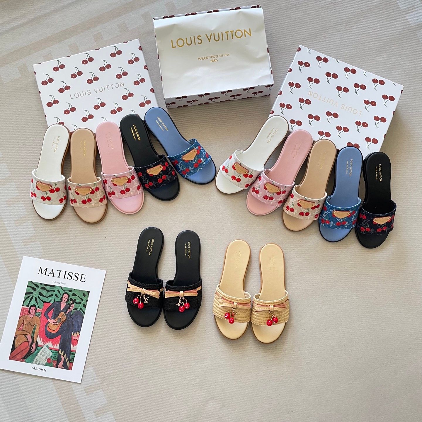 Louis Vuitton x Takashi Murakami Lily Flat Mule Wide Strap Flat Slide Sandals For Women Open Toe Casual Beach Vacation Slip On Slippers Multiple colors - 1 of 7