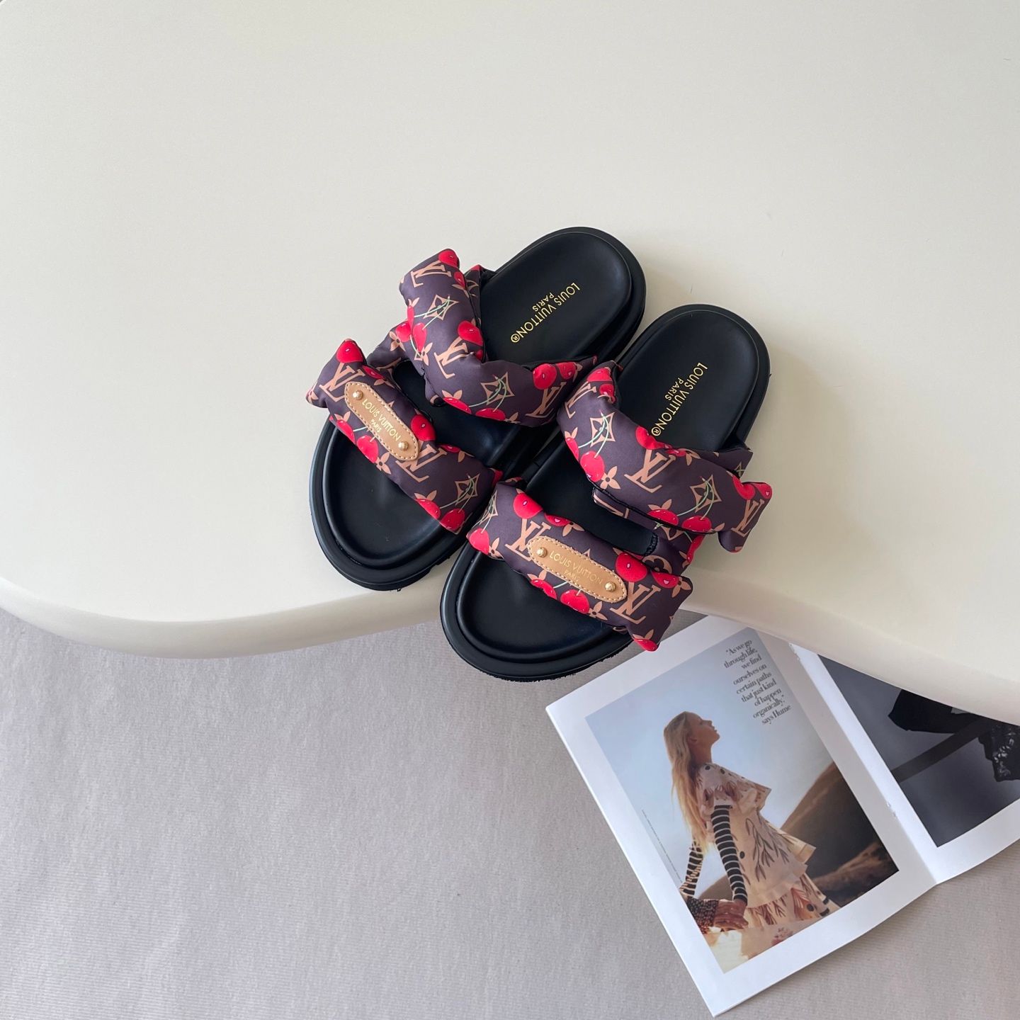 Louis Vuitton x Takashi Murakami Chinelo Pool Pillow Platform Slide Sandals For Women Thick Non Slip Sole Casual Outdoor Beach Vacation Slippers Multiple colors - 2 of 8