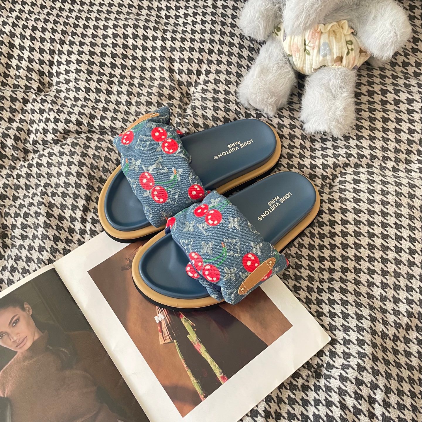 LV x TM Murakami Cherry Maya Sunset Flat Comfort Sandal Strap Platform Slide Sandals for Women Comfort Outdoor Beach Vacation Casual Slippers Multiple colors - 4 of 6