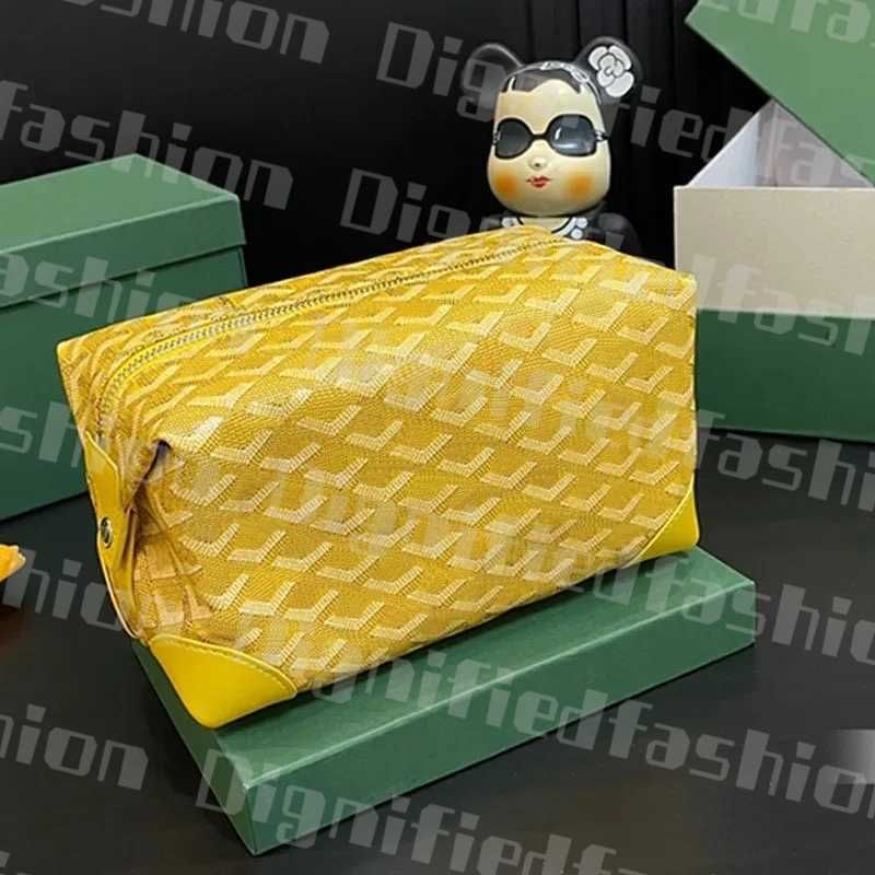 hot High quality Cosmetic Bags Cases Nylon Designer Mini Makeup Bag For Women Luxury Handbag Mens Cosmetic Bag Fashion Toiletry Bag Zipper Wash Pouch Toiletry Purse - 5 of 6