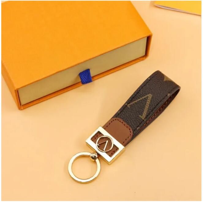 211 High Quality Keychain Classic Exquisite Luxury Designer Car Keyring Zinc Alloy Letter Unisex Lanyard Gold Black Metal Small Jewelry - 8 of 8