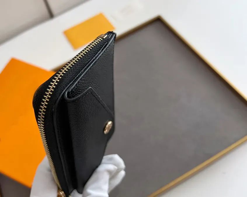 Designer wallet key chain pouch women Card Holder keychain Fashion purses embossed leather purse credit card mini wallets lady short money clutch bag with box PRPU - 5 of 8