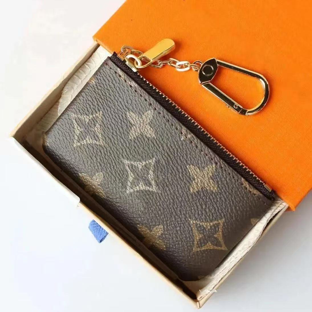 Keychain designer wallet Classic brand high-quality 100 travel essential men's women's keychain car Nice 41 - 2 of 8