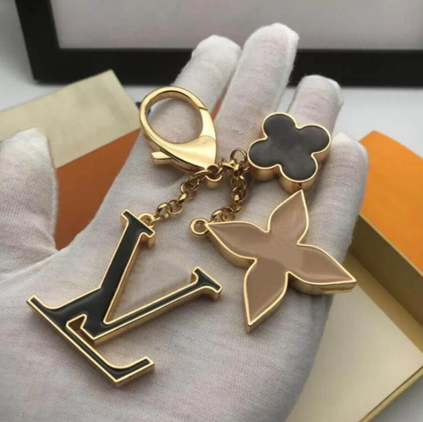 Elegant Charming FlWERower-Shaped Metal Key Chain Designer keychain Chic French Style Bag Charm Auto Accessory perfect Christmas gift for Her - Fashion Accessories - kalmora